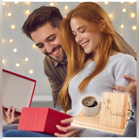 📚 ❤️Solid Oak Wooden Triangle Bookshelf Book Stand Holder, Wood Book Rest📚♥️ - Picture 7 of 10